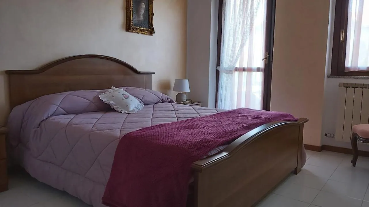 casa nonna Dina Villa Gallarate 0*,  Italia