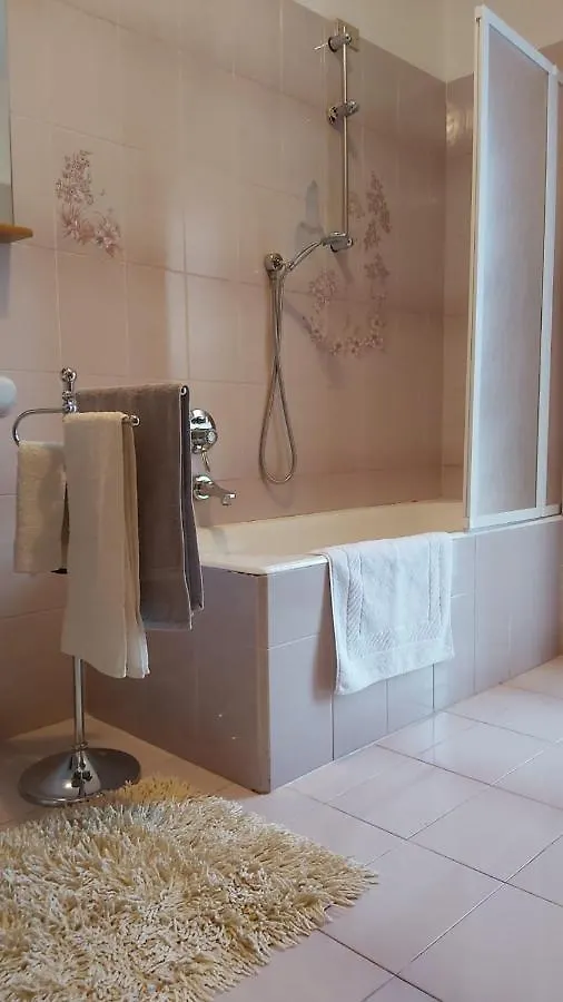 casa nonna Dina Villa Gallarate Italia